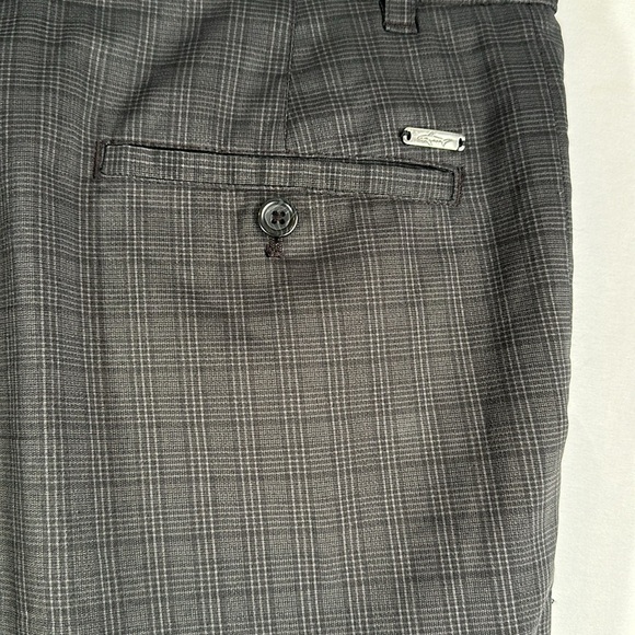 Greg Norman for Tasso Ella Black & Grey Plaid Shorts Size 32 - Picture 7 of 7